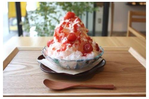 帰りにかき氷を食べました。こんなに美味しいかき氷は初めてでした。<br>